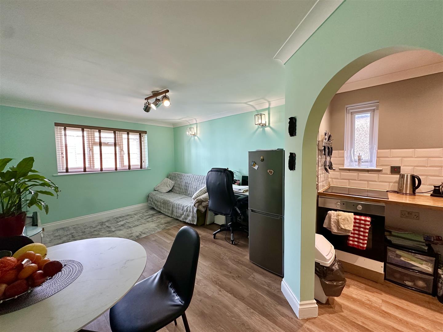 1 bed property in Eversfield Place, St. Leonards-On-Sea